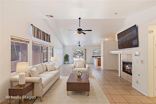 4043 Lilac Creek Ct, Las Vegas, NV, 89122-3582 | Card Image