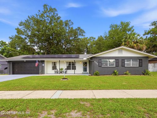 200 Mango Dr, Palatka, FL, 32177-6421 | Card Image