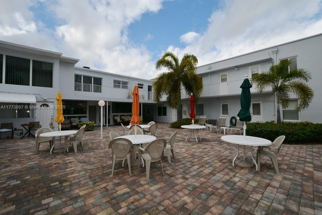 APT-17 - 4228 N Ocean Dr, Condo with 0 bedrooms, 1 bathrooms and null parking in Lauderdale By The Sea FL | Image 19