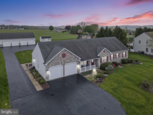 2934 Grundsau Ct, Fogelsville, PA, 18051-2100 | Card Image