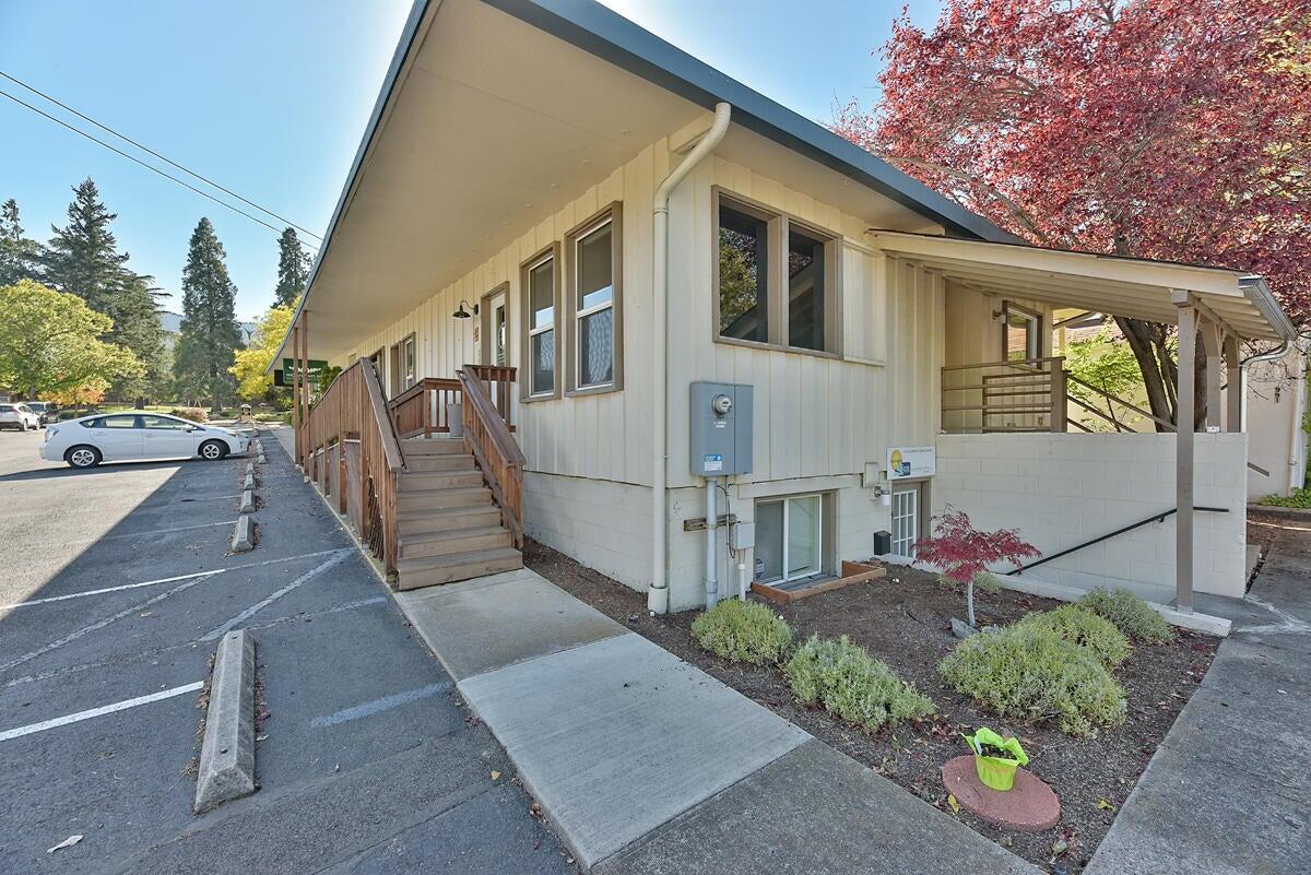 993 Siskiyou Blvd, Ashland, OR 97520