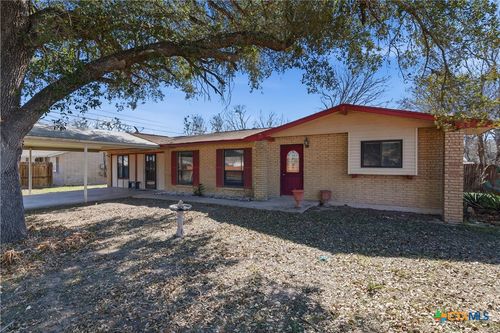 102 Runnel St, Seguin, TX, 78155-6651 | Card Image
