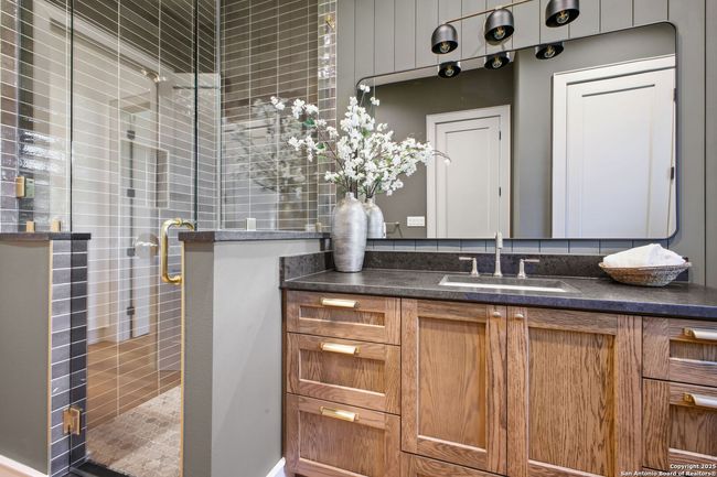 133 Sequoia Dr, House other with 4 bedrooms, 4 bathrooms and null parking in Hollywood Park TX | Image 33