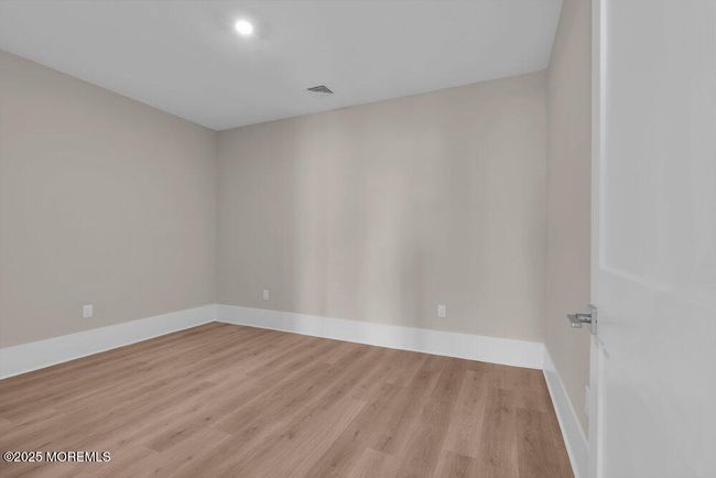 bedroom | Image 6