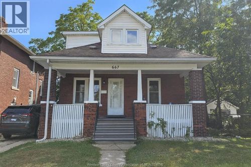 667 Piche St, Windsor, ON, N9C3G4 | Card Image