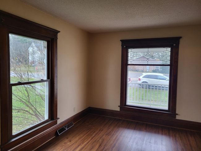 240 Maple St, House other with 5 bedrooms, 3 bathrooms and 2 parking in Paw Paw IL | Image 4