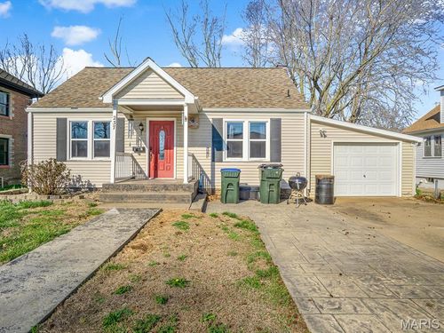 237 N Moore St, Waterloo, IL, 62298-1230 | Card Image