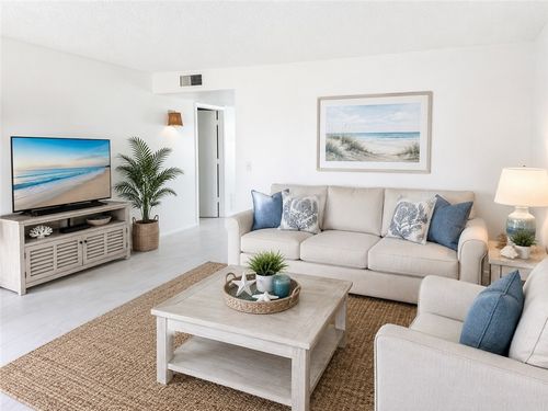 102-36 Vista Gardens Trl, Vero Beach, FL, 32962-1736 | Card Image