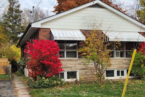 {{alt}} | Card Image