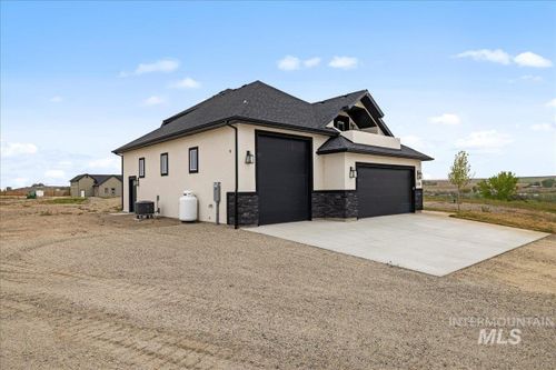 25738 Clydesdale Ln, Parma, ID, 83660-4501 | Card Image