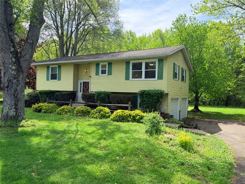 219 Shelhamer Cir, Edinboro, PA, 16412-2388 | Card Image
