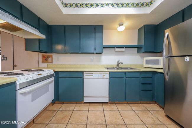 Kitchen | Image 9