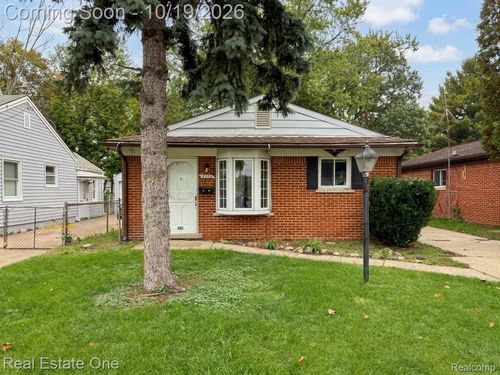 5712 N Silvery Ln, Dearborn Heights, MI, 48127-3153 | Card Image