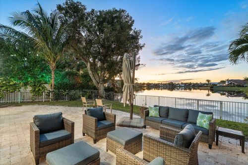 15561 Nw 12th Place, PEMBROKE PINES, FL, 33028 | Card Image