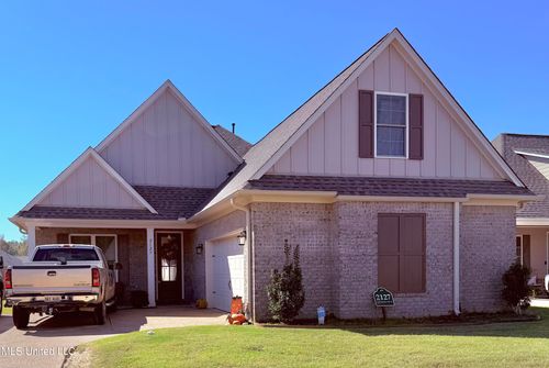 2127 Watson View East, Nesbit, MS, 38651 | Card Image