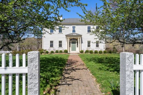 8 Washington St, Sherborn, MA, 01770-1057 | Card Image
