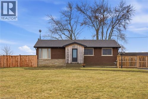 110 Sawmill Rd, Caledonia, ON, N3W1Y6 | Card Image