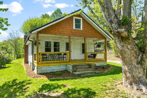 88 Mingus Cove Rd, Canton, NC, 28716-4243 | Card Image