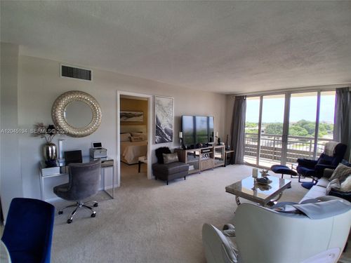 4250-555 Nw 4th Ave, BOCA RATON, FL, 33432-3652 | Card Image