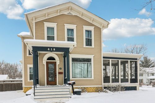 418 E Washington St, Marengo, IL, 60152-3320 | Card Image