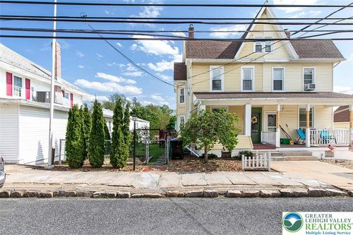4216 Main St, Slatedale, PA, 18079-2105 | Card Image