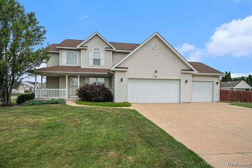 6320 Ruidoso Dr, Saginaw, MI, 48603-4804 | Card Image