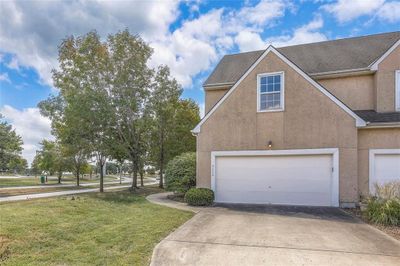 9236 Boehm Drive, Home with 3 bedrooms, 2 bathrooms and null parking in Lenexa KS | Image 1