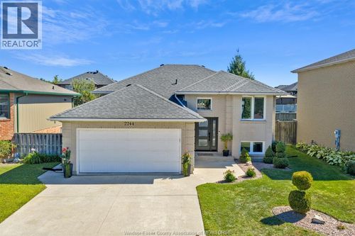 2244 California Ave, Windsor, ON, N9B3V5 | Card Image