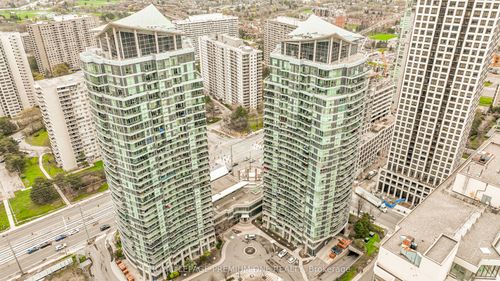 303-33 Elm Dr W, Mississauga, ON, L5B4M2 | Card Image