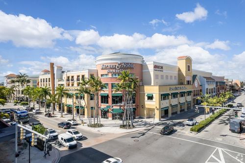 224-5701 Sw 72nd Ave, South Miami, FL, 33143-1858 | Card Image