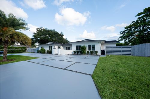 10860 Sw 116th St, Miami, FL, 33176-3921 | Card Image