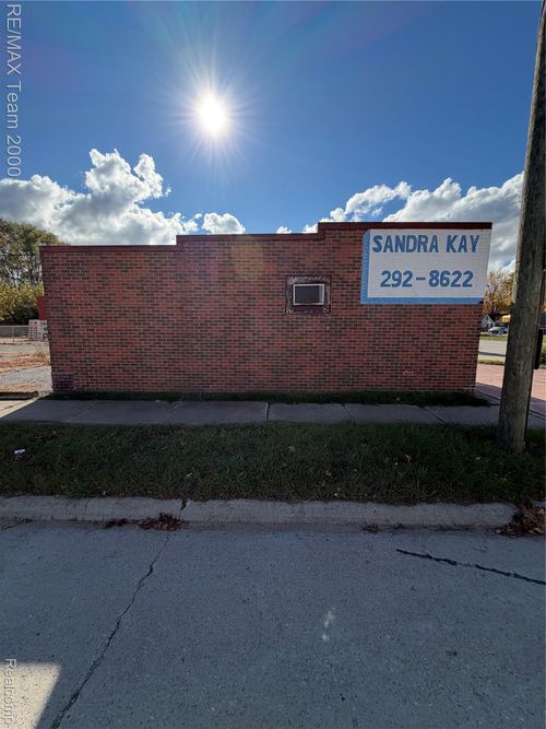 4809 S Beech Daly Street, Dearborn Heights, MI, 48125 | Card Image