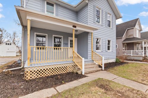 143 Park St, Adrian, MI, 49221-2528 | Card Image