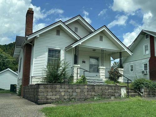 614 Elm St, Ravenna, KY, 40472-1335 | Card Image