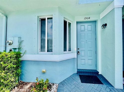 1904-1904 Alamanda Way, Riviera Beach, FL, 33404-1869 | Card Image