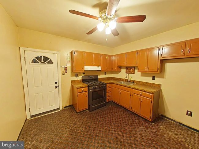 254 W Zeralda St, Townhouse with 3 bedrooms, 1 bathrooms and null parking in PHILADELPHIA PA | Image 4