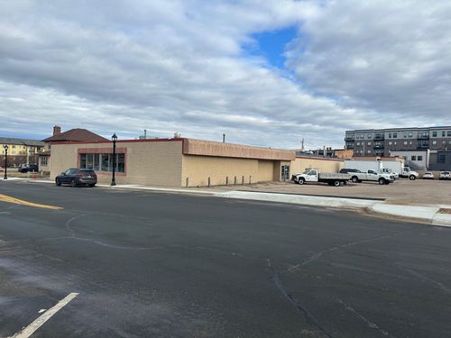 123 2nd Ave W, Shakopee, MN, 55379-1311 | Card Image