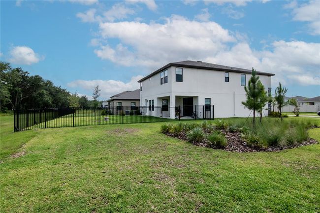 Large yard | Image 36