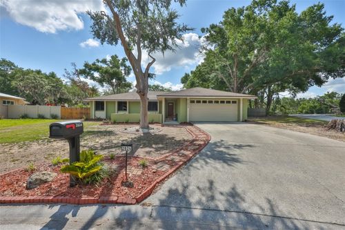 2824 Bellwood Dr, Brandon, FL, 33511-7135 | Card Image