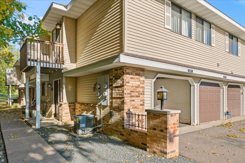 7577 Vinewood Ct, Maple Grove, MN, 55311-2824 | Card Image