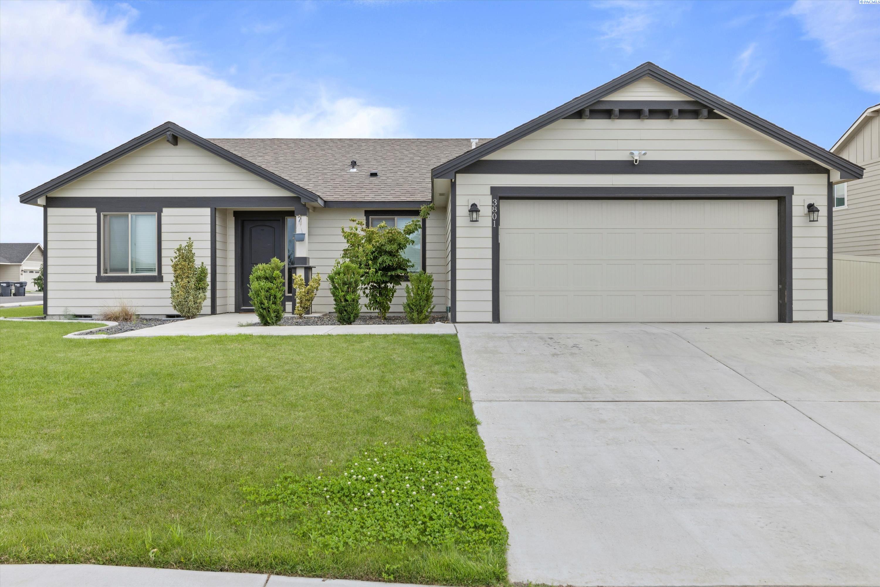 Pintail Ln, Pasco, WA 99301