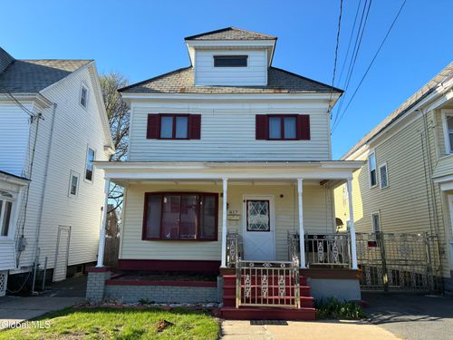 817 Holland Rd, Schenectady, NY, 12303-1117 | Card Image