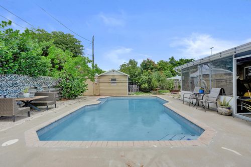 307 Se 14th Pl, Deerfield Beach, FL, 33441-6739 | Card Image