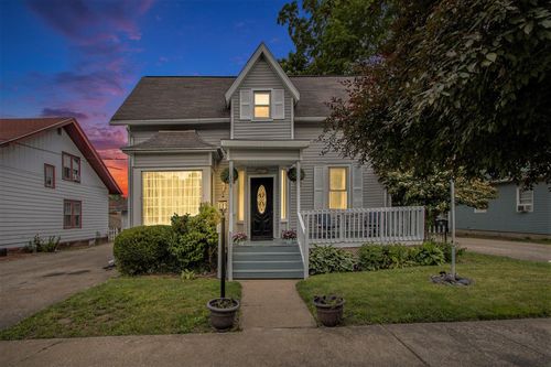 105 Clark St, Buchanan, MI, 49107-1506 | Card Image