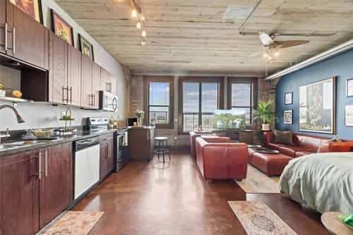 apt-405-2205 Mckinney St, Houston, TX, 77003-3553 | Card Image
