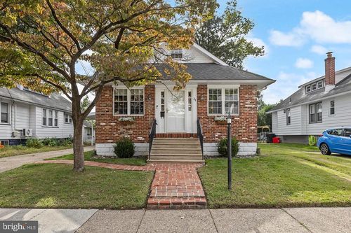 24 E Holly Ave, HADDON TOWNSHIP, NJ, 08107-1023 | Card Image