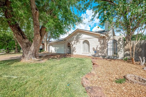 10607 Silkwood Dr, Houston, TX, 77031-1109 | Card Image