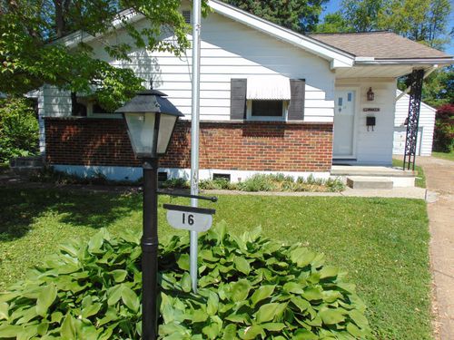 16 Varmar Dr, New Castle, DE, 19720-2036 | Card Image