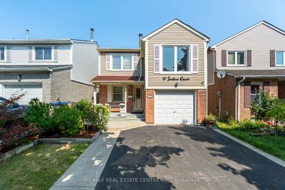 10 Joshua Crt, House other with 3 bedrooms, 3 bathrooms and 5 parking in Brampton ON | Image 2