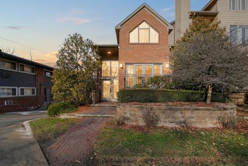 934 W Huron St, Ann Arbor, MI, 48103-4216 | Card Image